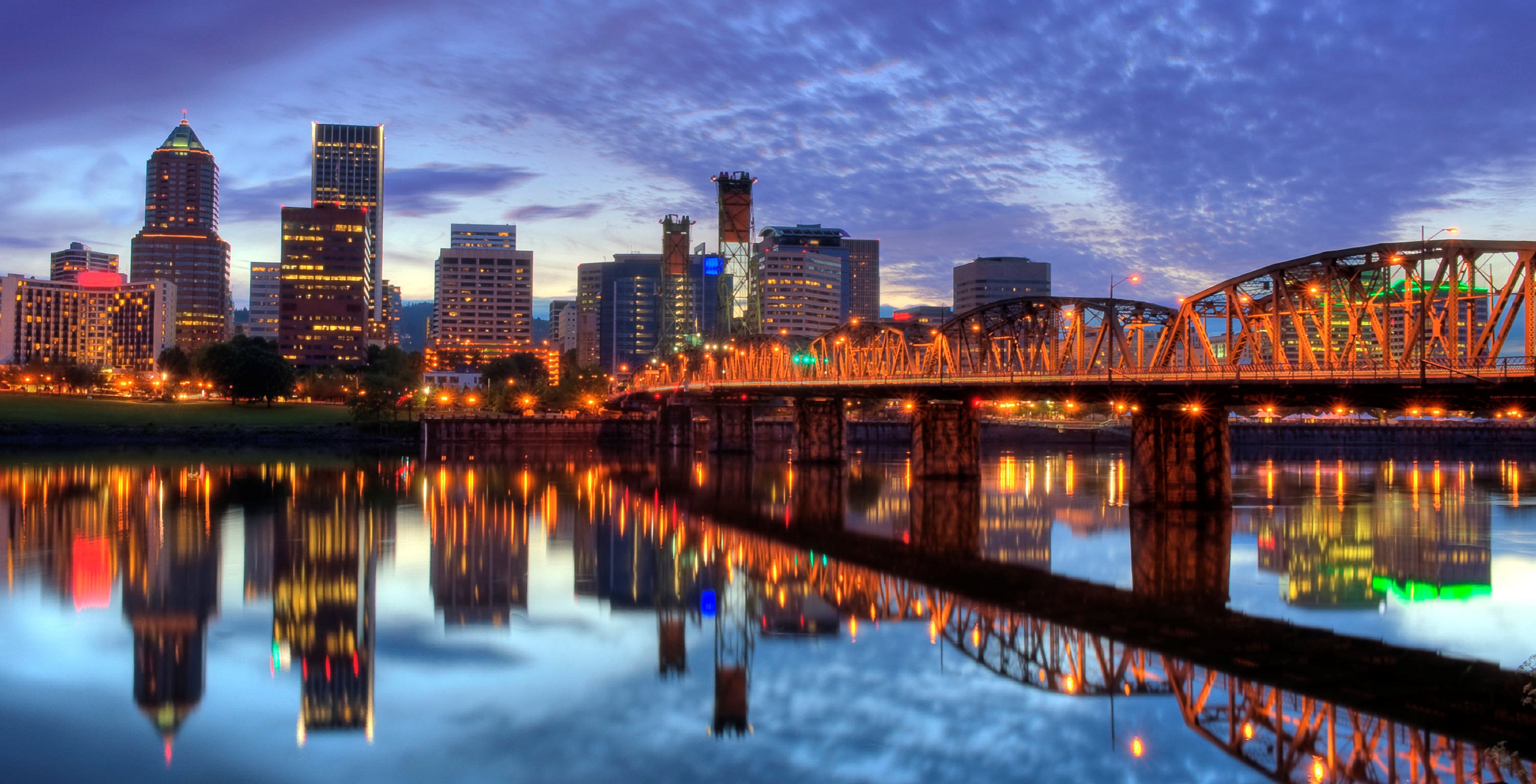 Picture of Portland, Oregon skyline
